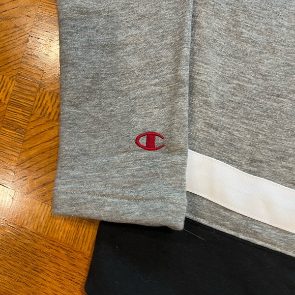 Umass Hockey Sweatshirt - Picture 5 of 8